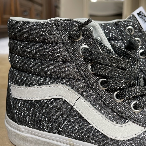 Vans. - Picture 6 of 7